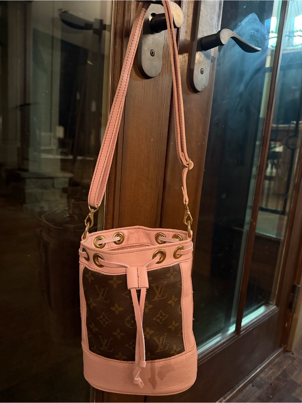 Soft Pink Louis Vuitton crossbody Bucket Bag The Roadie by Vintage Boho Bags NEW